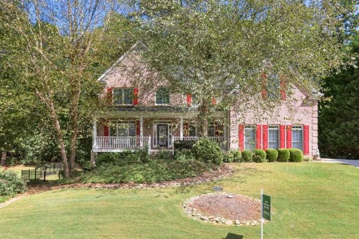 3883 Morning Meadow Ln, Buford, GA 30519