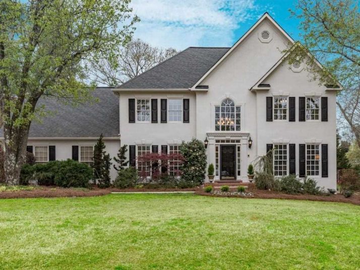 1868 Kenion Point, Snellville, GA 30078