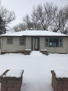 1604 S 3rd St, Aberdeen, SD 57401