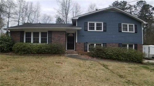 1182 Ramblewood Dr NE, Marietta, GA 30066