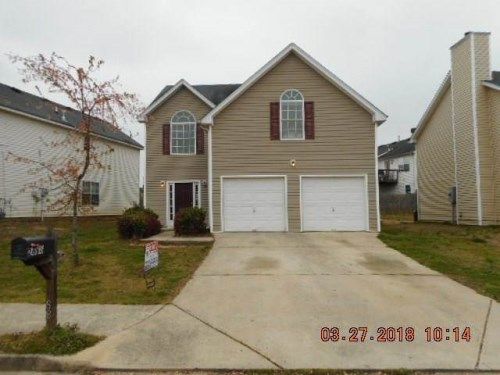 2688 Patriots Rd, Riverdale, GA 30296