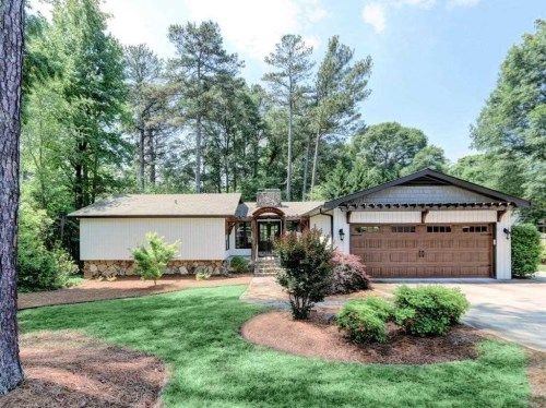 3710 Greenview Dr, Marietta, GA 30068