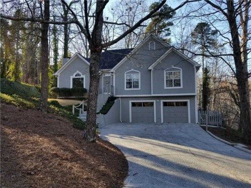 5755 Shadewater Dr, Cumming, GA 30041