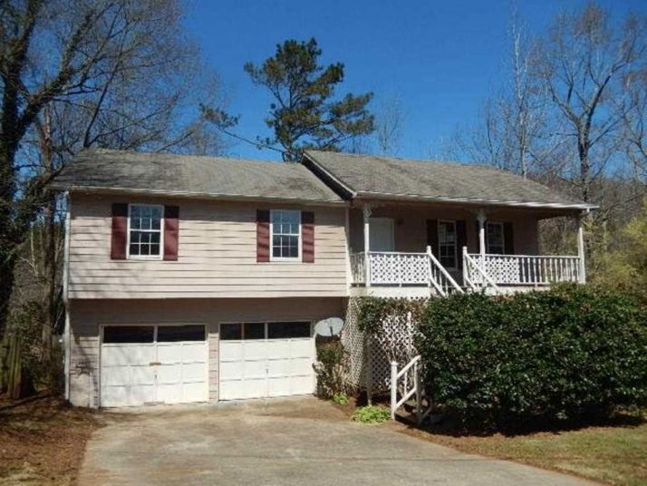 235 Hampton Dr, Dallas, GA 30132