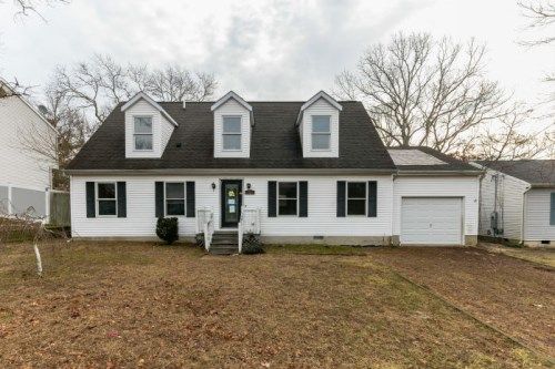 71 Saint Andrews Dr, Tuckerton, NJ 08087