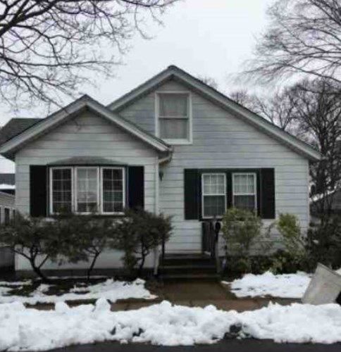 23-18 Raphael St, Fair Lawn, NJ 07410