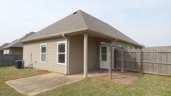 4588 Rosser Loop Dr, Bessemer, AL 35022