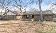 2811 Oak Valley Dr Arlington, TX 76016