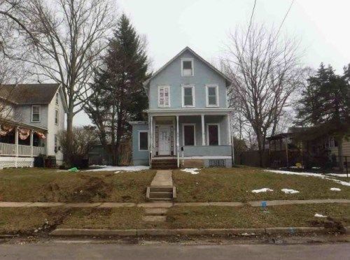 4 Lenoir Ave, Freehold, NJ 07728