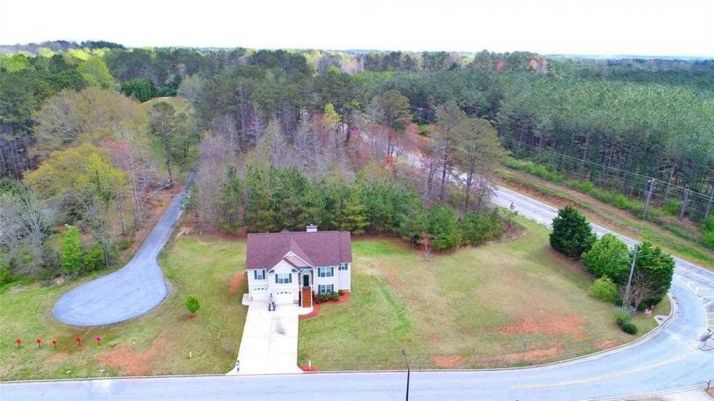40 Cooper Creek Dr, Dallas, GA 30157