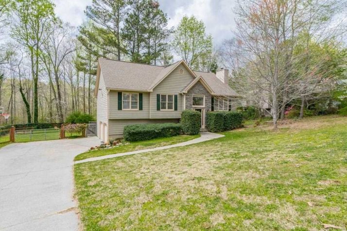 122 Valley Farm Ln, Acworth, GA 30102