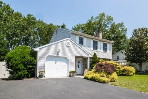 12 Constitution Dr, Howell, NJ 07731