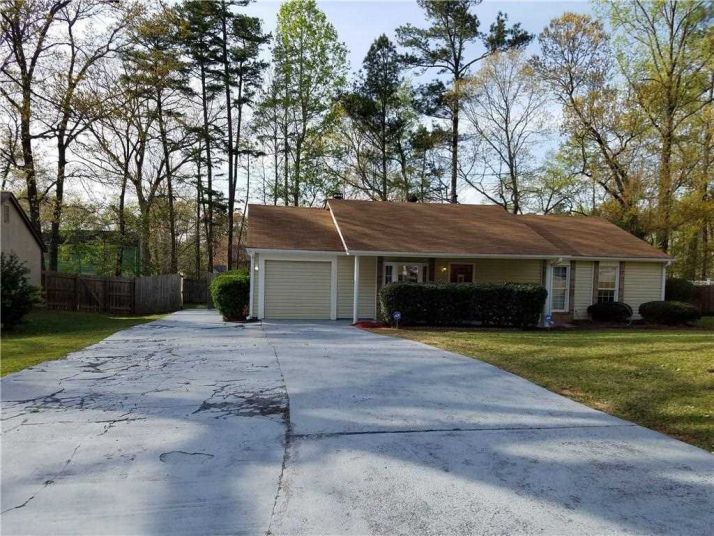 1084 Forest East Dr, Stone Mountain, GA 30088