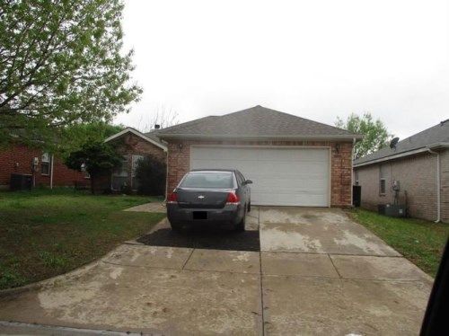 520 BLUEBERRY HILL LN, Mansfield, TX 76063