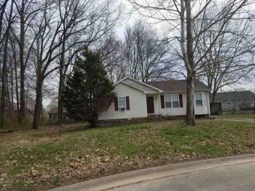 573 JOSHUA DR, Clarksville, TN 37042