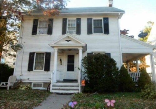 32 Atwater St, Bridgeport, CT 06604