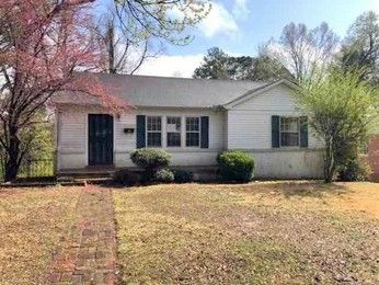 26 Prince Dr, Jackson, TN 38301