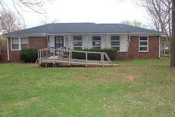 2102 Lynn Rd NW, Huntsville, AL 35810