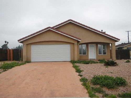 1175 E Nicolet St, Banning, CA 92220