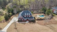 373 Taylor Glen Dr Alpharetta, GA 30004