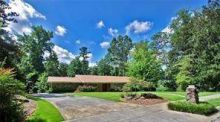 1521 Victoria Falls Dr Atlanta, GA 30329
