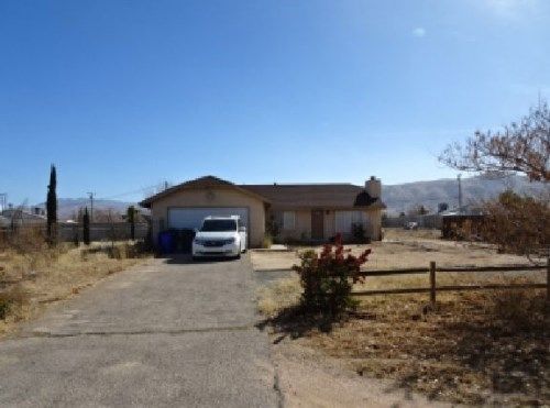 21985 Panoche Rd, Apple Valley, CA 92308