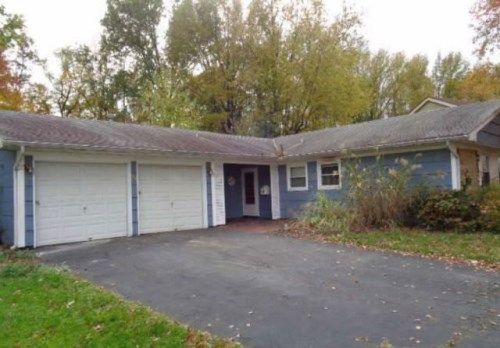 146 E River Dr, Willingboro, NJ 08046
