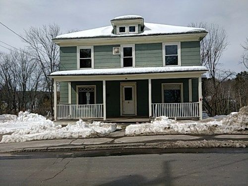 58 Summer St, Newport, NH 03773