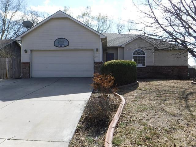 311 W Goff Rd, Valley Center, KS 67147