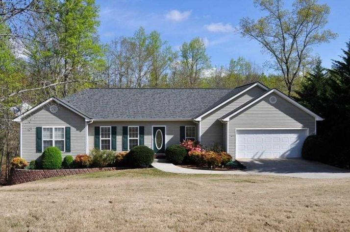 89 Big Bear Run, Cleveland, GA 30528