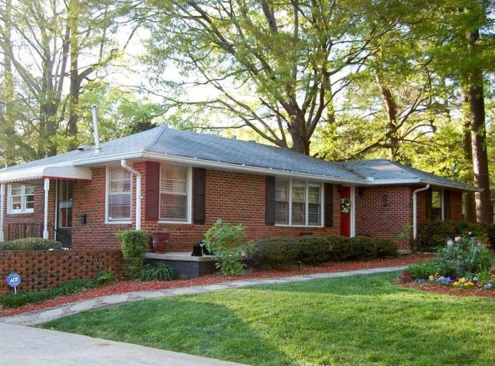 856 Vfw Dr, Stone Mountain, GA 30083