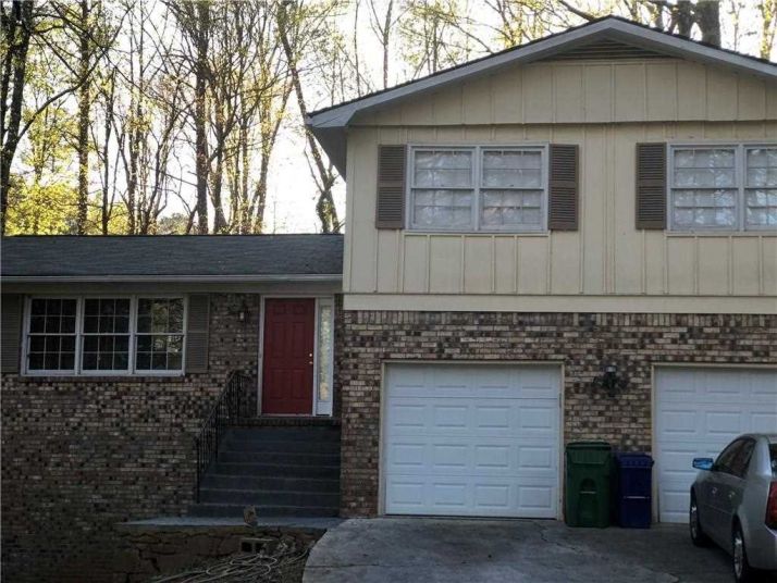 811 Corundum Ct, Stone Mountain, GA 30083