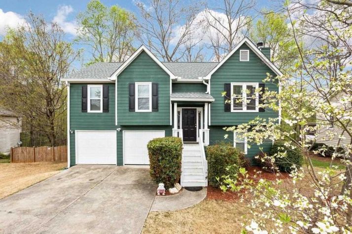 155 Aztec Way SE, Acworth, GA 30102