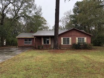 1521 Cedar Crescent Dr, Mobile, AL 36605