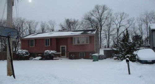 37 Jonathan Ct, Warwick, RI 02888