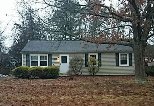 204 Frog Pond Rd, Tuckerton, NJ 08087