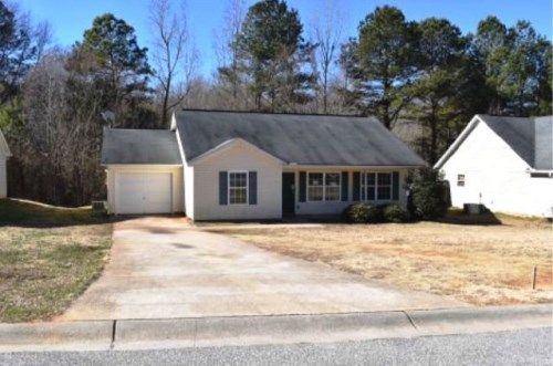 37 Mineral Springs Ln, Newnan, GA 30263