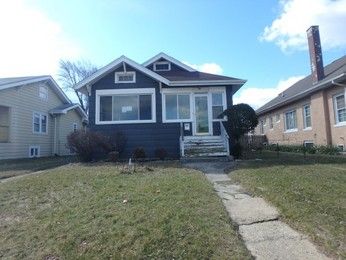 9 Highland St, Calumet City, IL 60409