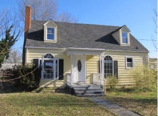 2313 Gordon St, Hopewell, VA 23860