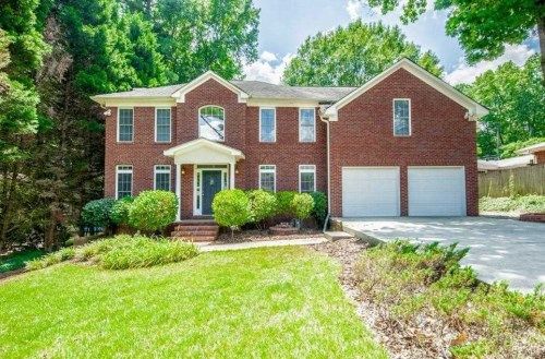 1886 Briarlake Circle, Decatur, GA 30033