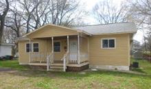 1224 Edar St Petersburg, VA 23803