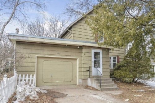 210 Greeley St N, Stillwater, MN 55082
