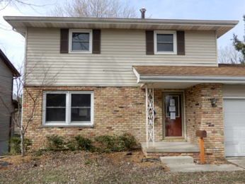 2145 N Summit Ave, Decatur, IL 62526