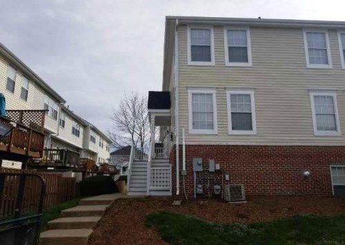 8013 Lantern Court, Unit 112, Manassas, VA 20109