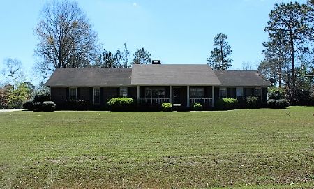 104 Dogwood St, Glennville, GA 30427