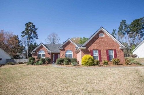 1312 Fountain View Dr, Lawrenceville, GA 30043