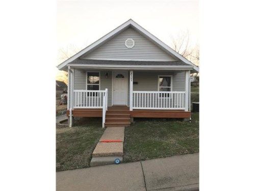 837 Warne St, Festus, MO 63028
