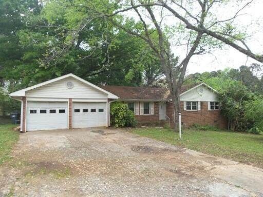 106 Lockring Dr, Lilburn, GA 30047