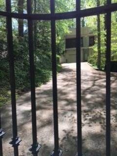 3688 NW Cloudland Dr, Atlanta, GA 30327