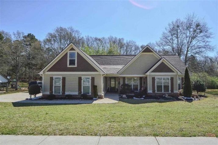 130 River Glen Dr, Jefferson, GA 30549